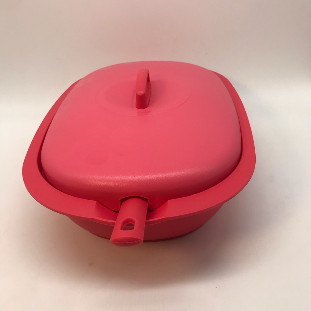 Tupperware Server - Picture 3 of 7